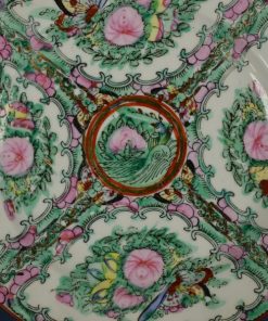 Alternative view of Porselein sierbord in Chinees Cantonees Famille Rose decor