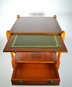 Alternative view of Bijzetspeeltafel van vruchtenhout