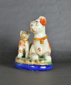 Alternative view of Honden beeld Victoriaans Staffordshire aardewerk Engeland rood