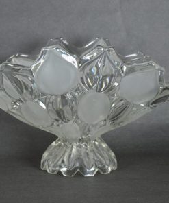 Jardinière vaas met glazen matglazen tulpen