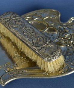 Alternative view of Jugendstil tafelblik met borstel