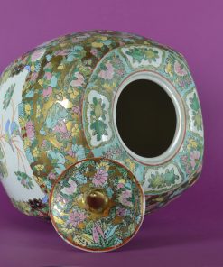 Alternative view of Gemberpot van porselein in Cantonees Famille Rose decor