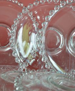 Schoteltje met glazen parelrand