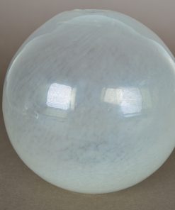 Alternative view of Bolvaas transparant en wit glas van Deanflowers