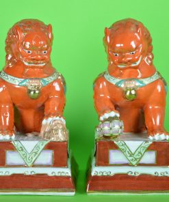 Alternative view of Chinese Tempelleeuwen - oranje foo dogs,  set van twee