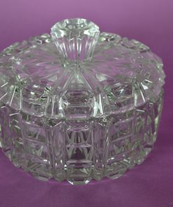 Bonbonniere op twaalf voeten Art Deco kleurloos glas