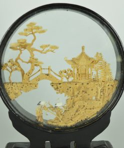 Alternative view of Diorama kijkkast met twee kraanvogels en pagode van kurk - rond
