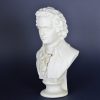 Buste van Mozart van wit biscuit porselein