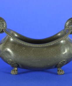 Jardinière van tin op leeuwenvoetjes