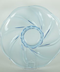 Blauw glas schotel geschulpt