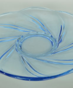 Blauw glas schotel geschulpt