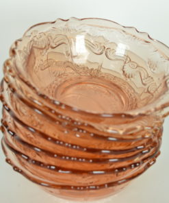 Schaal roze glas met bloem- of schelpmotief