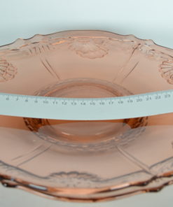 Schaal roze glas met bloem- of schelpmotief