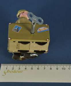 Speelgoed metaal man met koffer