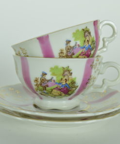 Kleine kop en schotel porselein