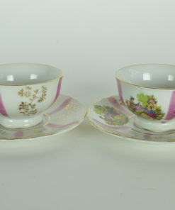 Kleine kop en schotel porselein