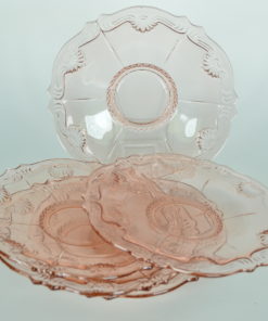 Schotels roze glas met bloem- of schelpmotief