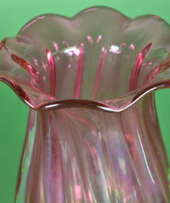 Vaas glas roze en groen en kleurloos glas Murano stijl