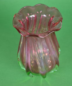 Vaas glas roze en groen en kleurloos glas Murano stijl