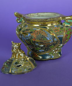 Wierook pot Japans Satsuma porselein