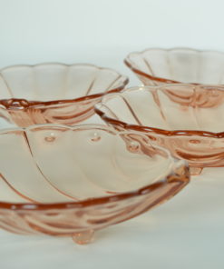 Schelpvormig schaaltje roze glas