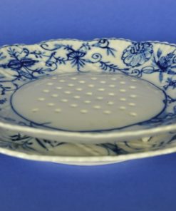 Fruittest met schotel antiek blauw met wit hand beschilderd