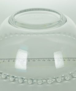 Diepe schaal met parelrand van glazen balletjes