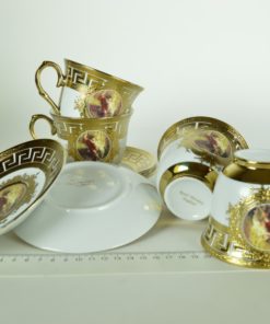 Kop en schotel goud Royal Porcelain England
