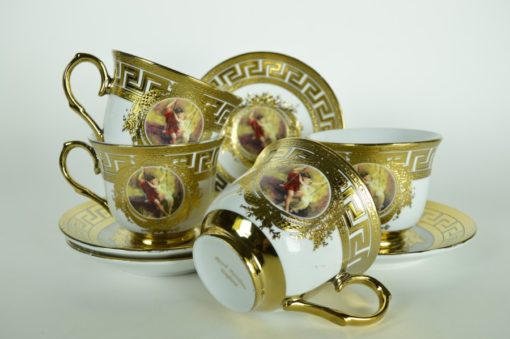 Kop en schotel goud Royal Porcelain England