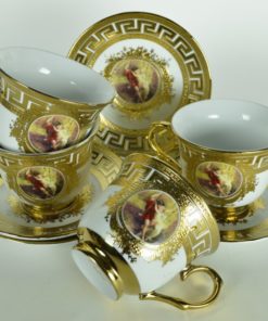 Kop en schotel goud Royal Porcelain England