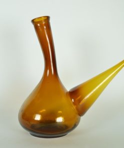 Porrón, karaf amberkleurig glas een liter