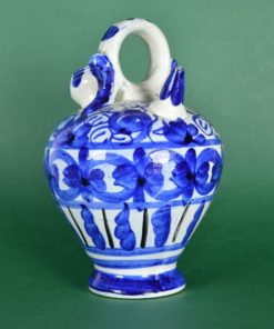 Waterkruik Spaans blauw en wit geglazuurd
