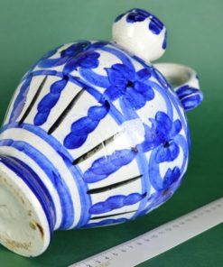 Waterkruik Spaans blauw en wit geglazuurd