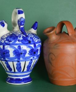 Waterkruik Spaans blauw en wit en terracotta