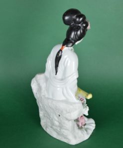 Japanse Geisha met Guzheng snaarinstrument