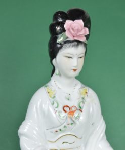 Japanse Geisha met Guzheng snaarinstrument