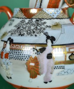 Suikerpot Japans met deksel met blaadjes - porselein