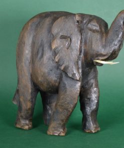 Primitieve woeste Afrikaanse olifant van hout
