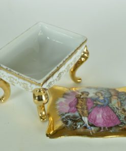 Doosje Porselein Versailles op hoge poten