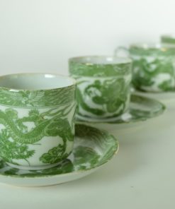Kop en schotels met groene draken - porselein -set van vier