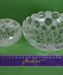 Glazen schaaltjes met bloem klassiek