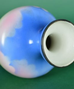 Vaas met waterdrager in blauw en roze - Porselein