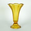 Vaas met kelk Art Deco amberkleurig glas