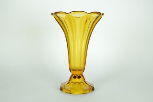 Vaas met kelk Art Deco amberkleurig glas