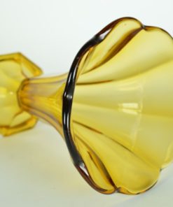 Vaas met kelk Art Deco amberkleurig glas