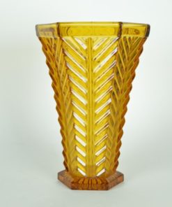 Vaas visgraat Art Deco amberkleurig glas