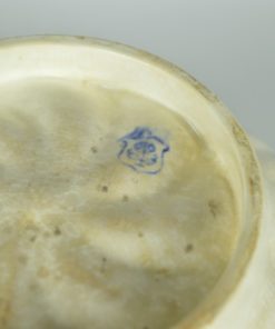 Puddingvorm met partjes aardewerk antiek