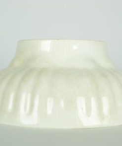 Puddingvorm met partjes aardewerk antiek