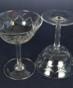 Cocktailglazen kristal olijf en ruitslijpsel