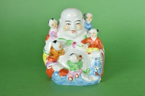 Lachende Boeddha met kinderen middelgroot
